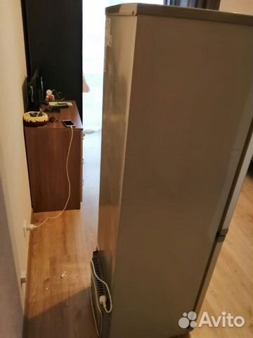 Холодильник SAMSUNG