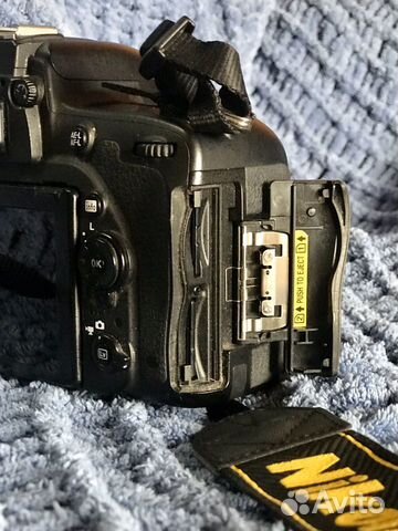 Зеркальный фотоаппарат Nikon D750 Зеркальный фотоаппарат Nikon D750