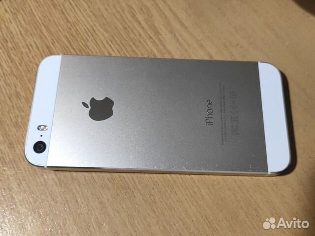 Телефон iPhone 5S