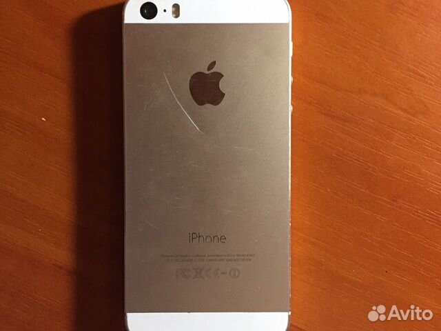Телефон iPhone