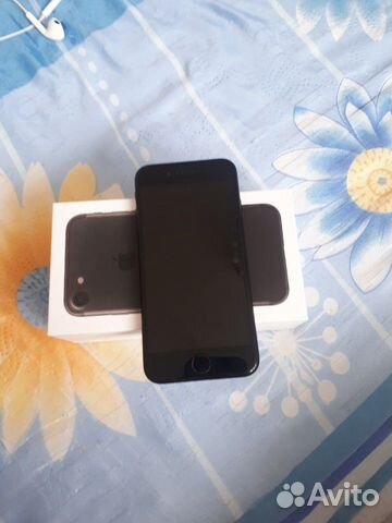 Телефон iPhone 7 Телефон iPhone 7