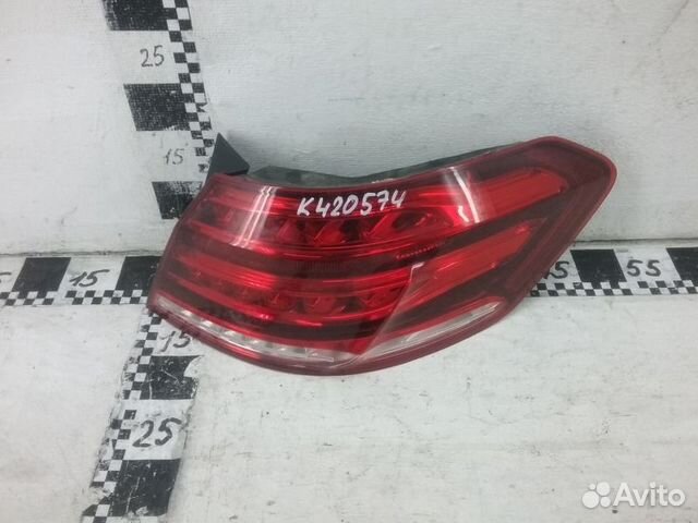 Фонарь задний прав наружный Mercedes Benz E-klas