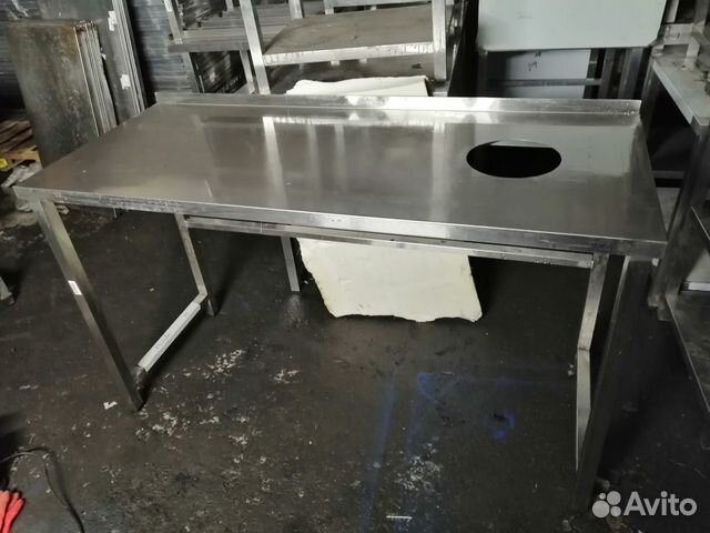 Стол из нержавейки отверстием 1550/700 Стол из нержавейки отверстием 1550/700