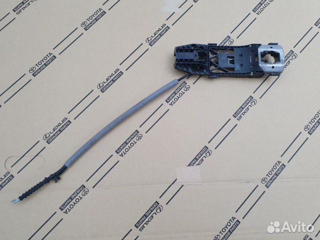 Кронштейн ручки двери передний левый Volkswagen