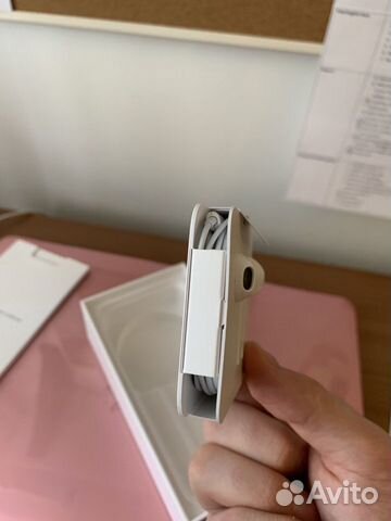 Проводные наушники Apple EarPods Lightning новые Проводные наушники Apple EarPods Lightning новые