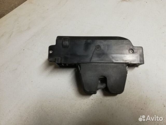 Замок багажника Citroen C2/3/4 Peugeot 206 307 407