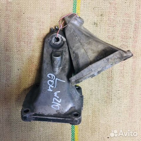 Лапа правая левая Mercedes w210 Ом 604