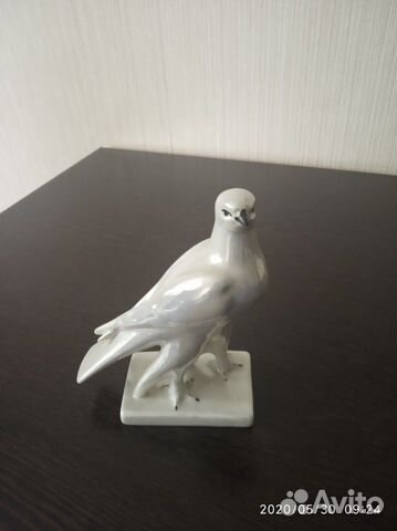 Статуэтка Сокол