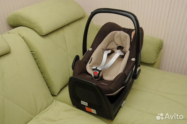 Автокресло Maxi-Cosi Pebble plus + база IsoFix Автокресло Maxi-Cosi Pebble plus + база IsoFix