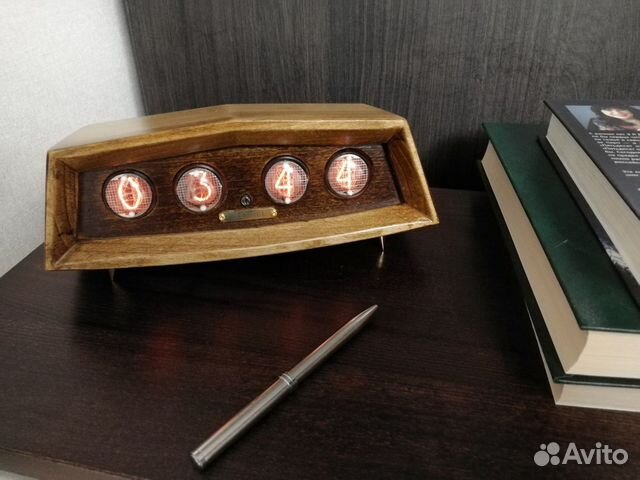 Часы на газоразрядных индикаторах ин-4 ин-12 Nixie