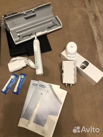 Электрическая зубная щетка Oral-b Genius x 20000n Электрическая зубная щетка Oral-b Genius x 20000n