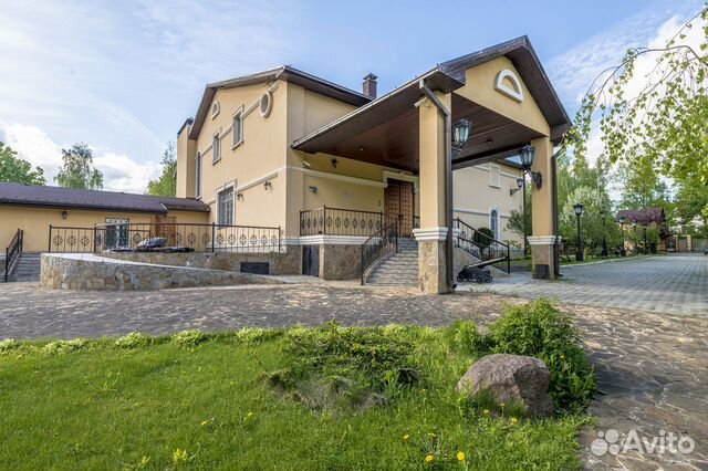 Дом 915 м² на участке 74 сот. Дом 915 м² на участке 74 сот.