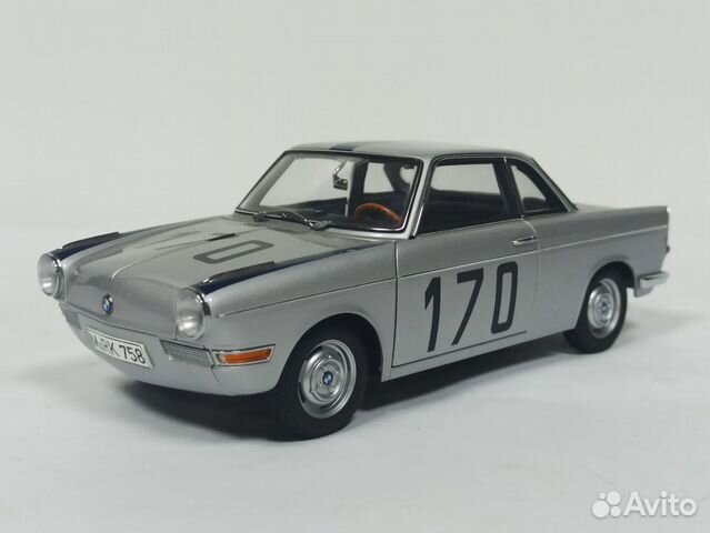 Bmw 700 Autoart 1:18