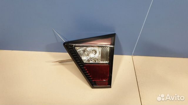 Фонарь в крышку правый Ford Kuga Фонарь в крышку правый Ford Kuga