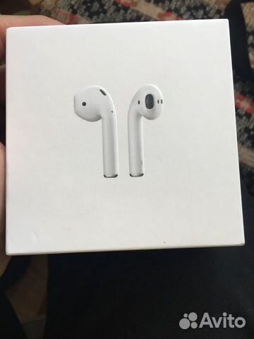Наушники AirPods (2-го поколения)