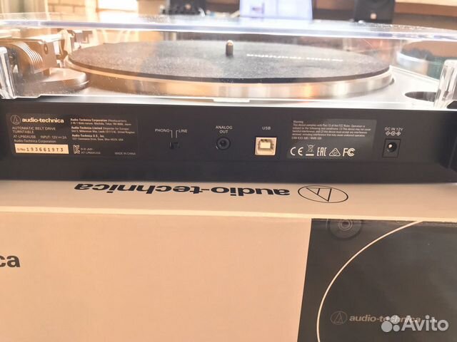 Виниловый проигрыватель Audio-Technica AT-LP60X US