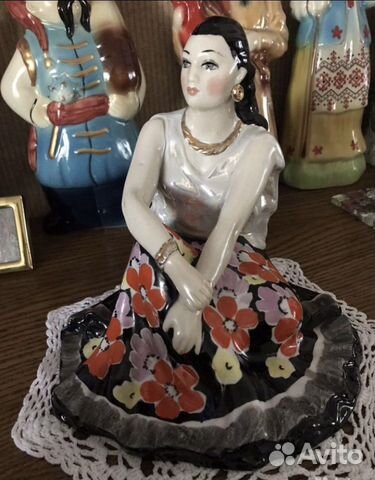 Статуэтки Японка, Цыганочка, волчата олимпийские
