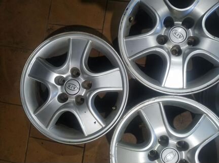 Диски бу оригинал R16 P на Kia