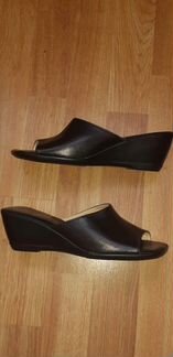 Шлепанцы кожаные новые