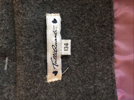 Стильное пальто для девочки