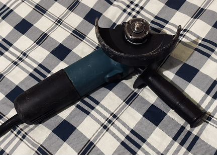 Ушм Makita 9558 HN