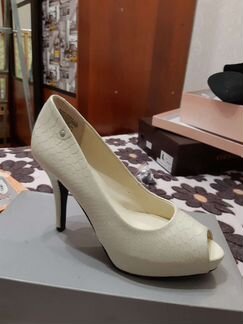 Новые туфли женские 37 размер rockport
