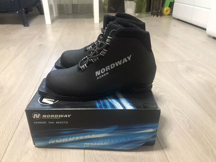 Лыжные ботинки, р. 41