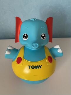 Tomy. Слоник учится ходить