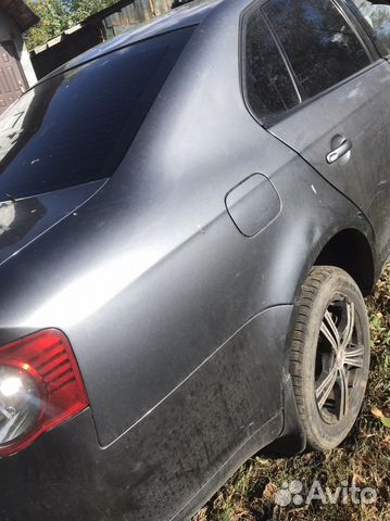 Крыло заднее правое volkswagen jetta 5