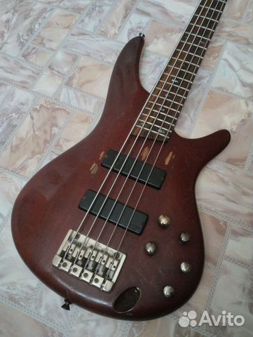 Бас гитара ibanez 5 струн