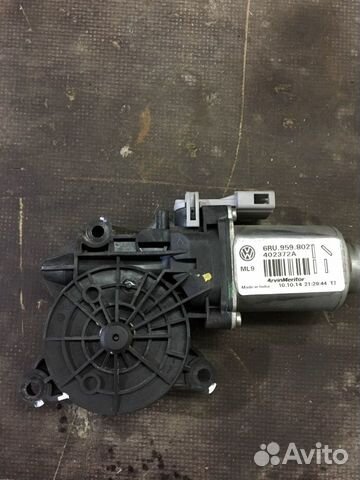 Моторчик стеклоподъемника передний правый WV поло