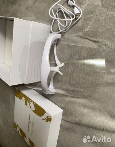 Светодиодная маска для лица