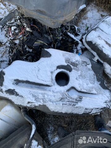 Топливный бак Тойота Авенсис T25 2003-2008