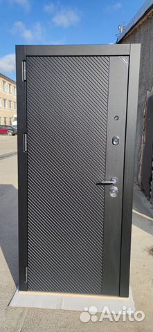 Дверь входная с зеркалом Нуар