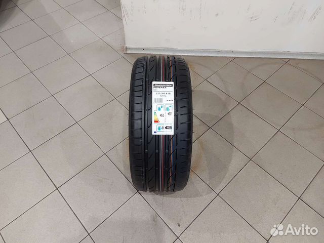 Bridgestone Potenza S001 225/40 R18