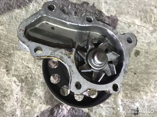 Помпа охлаждения на Митцубиси Лансер 9 1.3