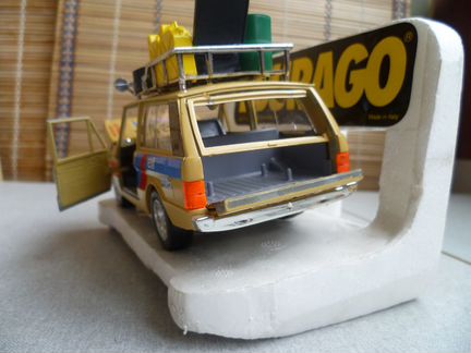 0112 BBurago 1/24 Range Rover Safari