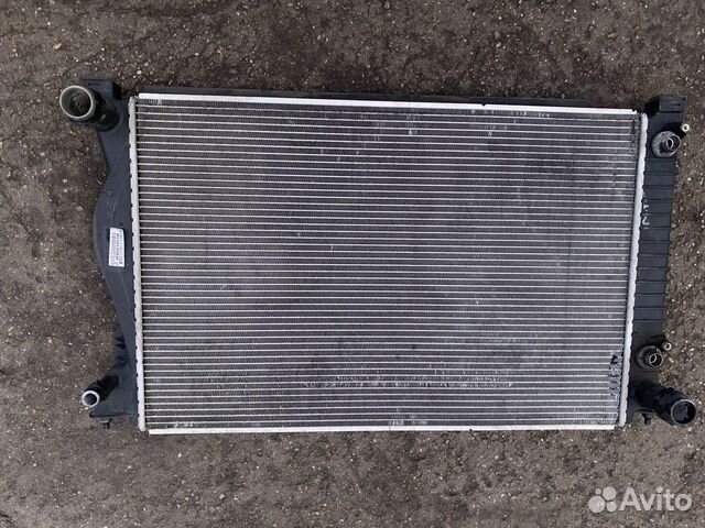 Радиатор охлаждения Audi A6 C6 A6 C6 allroad quatt