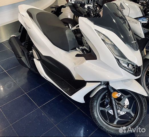 Скутер honda PCX125