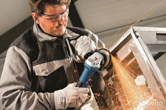 Слесарь монтажник