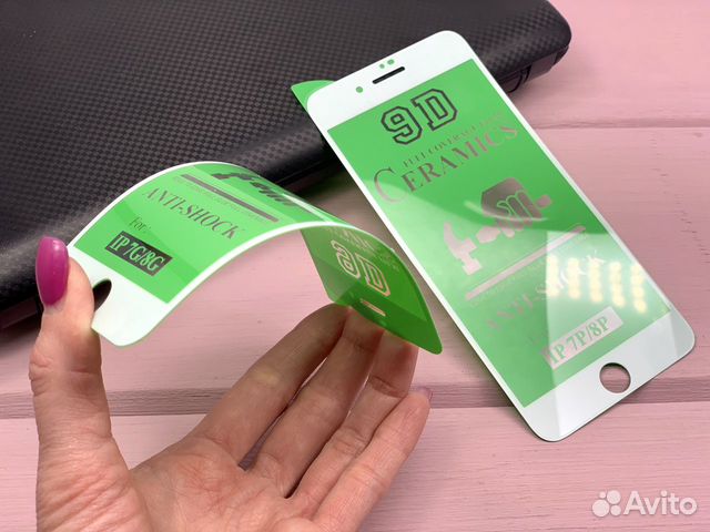 Защитное стекло на iPhone