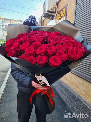 Букет высоких красных роз 90 см эквадор