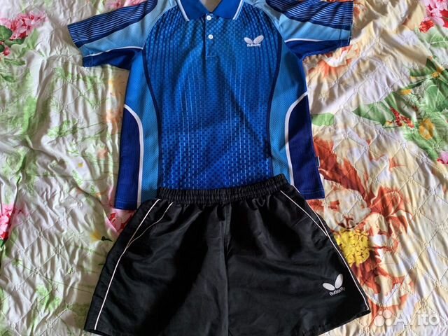 Шорты и футболка для спорта