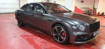 Bentley Flying Spur, 2020