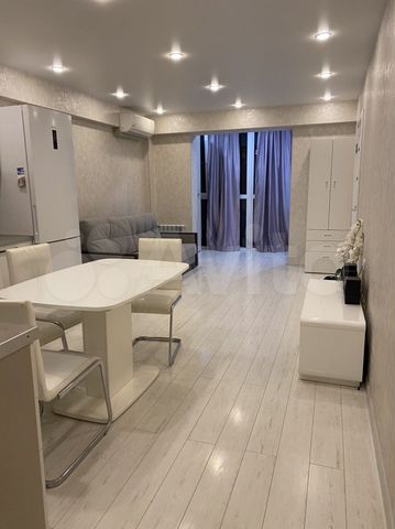 2-к. квартира, 56 м², 4/9 эт.