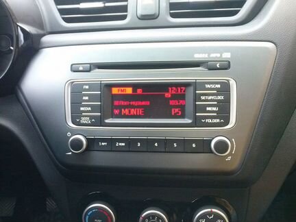 Kia rio магнитола 2017 г с рамкой