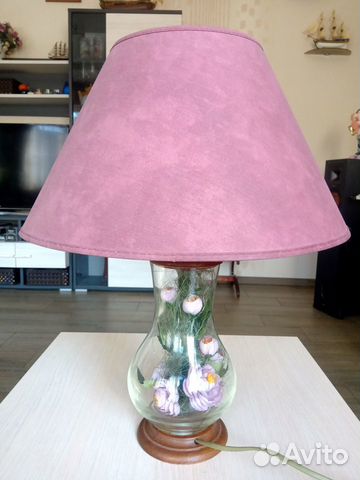 Лампа настольная с абажуром