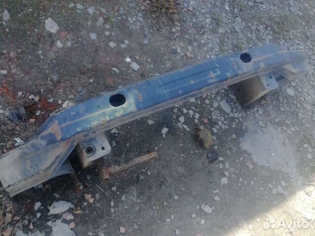 Усилитель переднего бампера мерседес Mercedes Vito