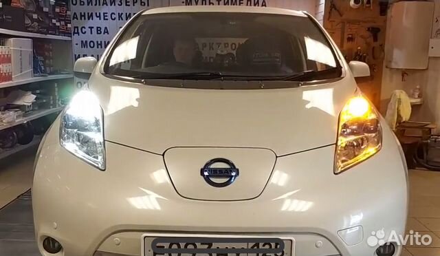 Дхо в поворотники Nissan Leaf