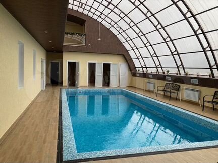 Коттедж 400 м² на участке 10 сот.